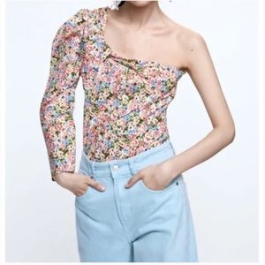 Zara Top - Floral One Sleeve